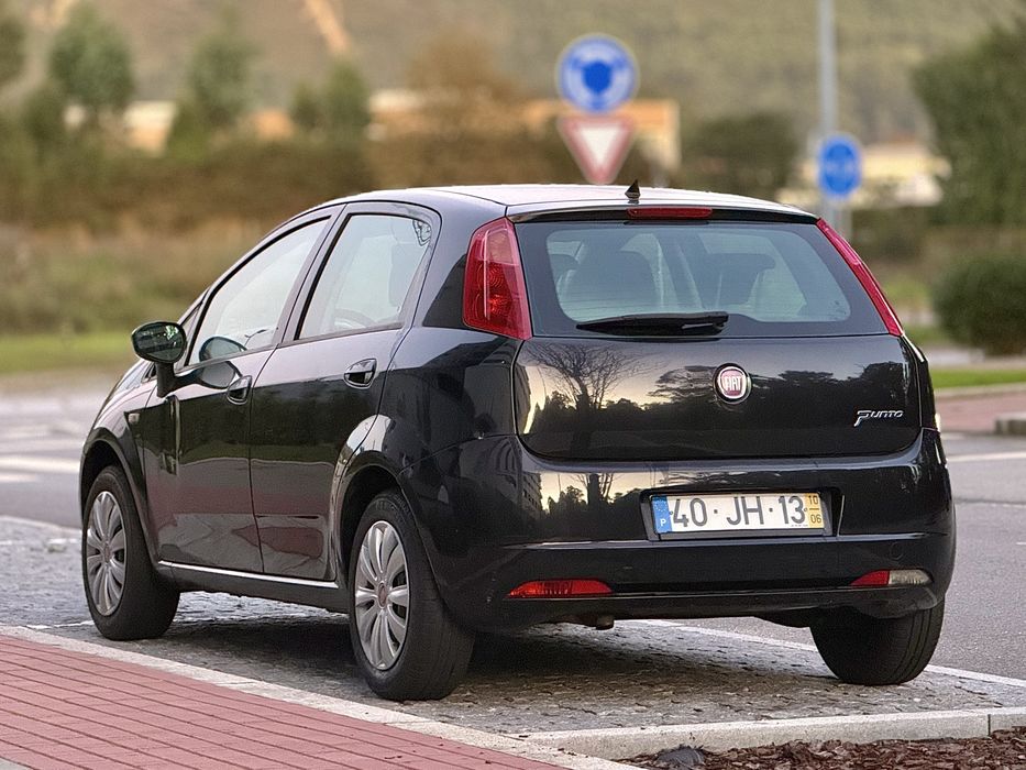 Fiat Punto 2010 - 5 Lugares