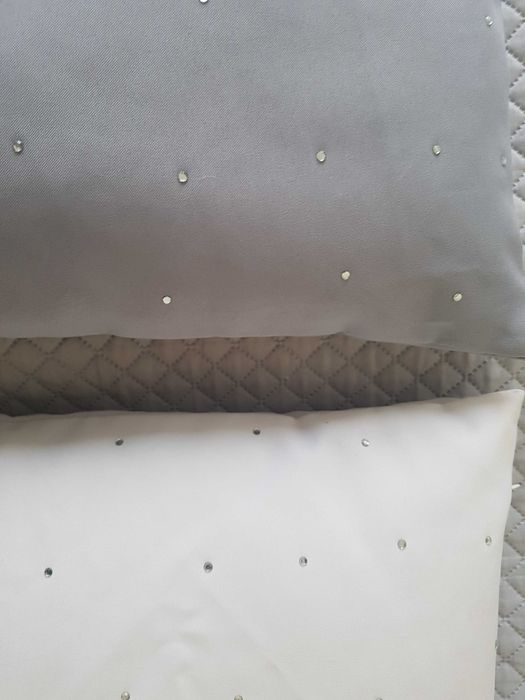 poduszka  home and you szara i biala cyrkonie 45x45