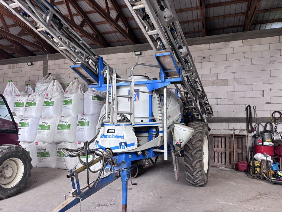 Opryskiwacz Blanchard GL 3200 27m skrętna oś, distance control !