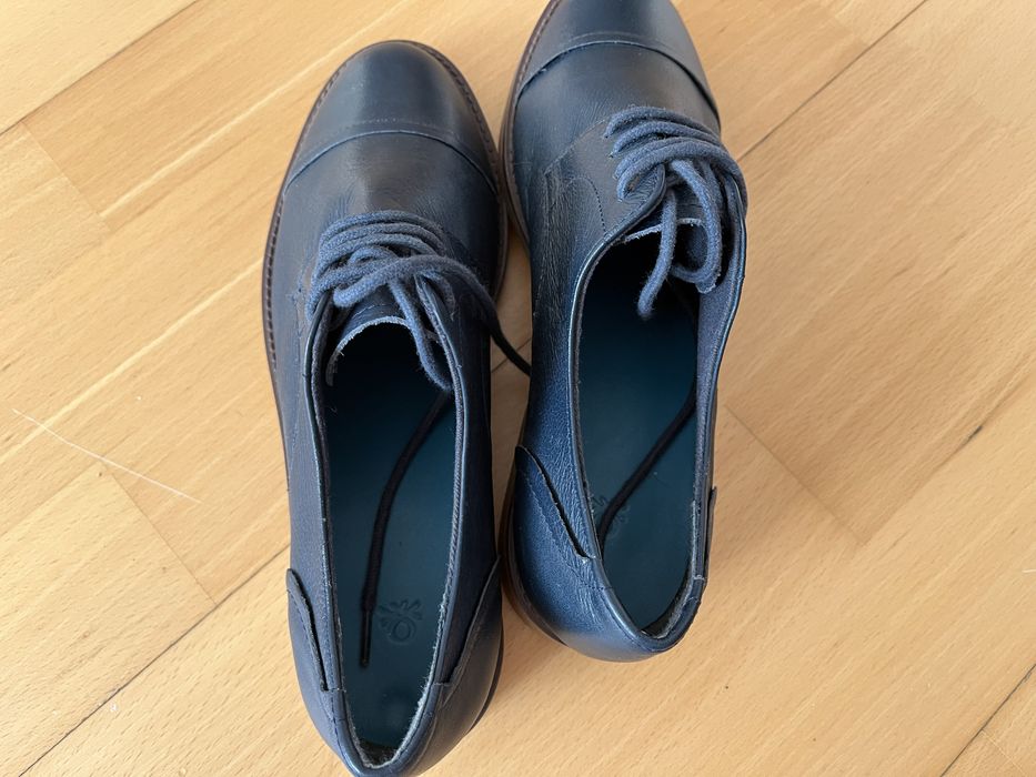 Buty pantofle oxfordy damskie Benetton granatowe rozm. 37
