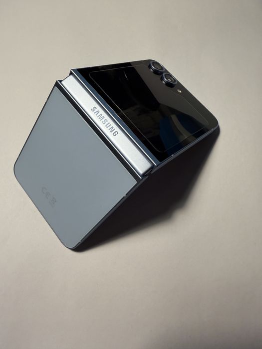 Samsung Galaxy Z Flip 6 12/512 GB