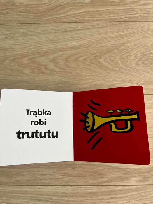 Księga dźwięków oraz pucio zabawy gestem i dźwiękiem