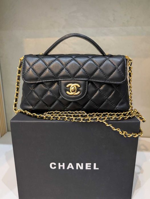 Сумка шанель Chanel трапеція, внизу довжина 24 см вверх 21 см кожаная сумочка