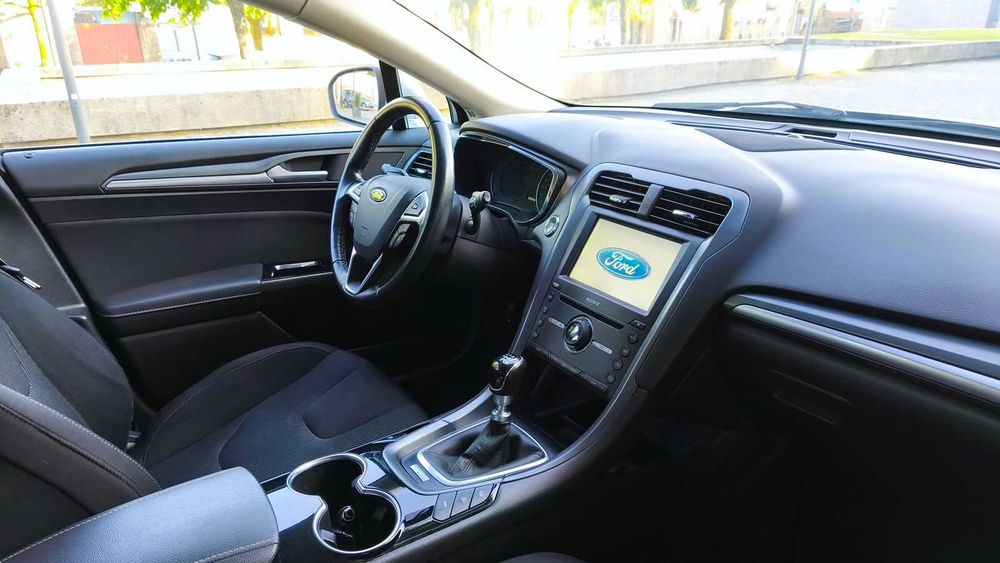 Ford Mondeo 1.5 Titanium estado excelente (Jantes 17' 20 raios)