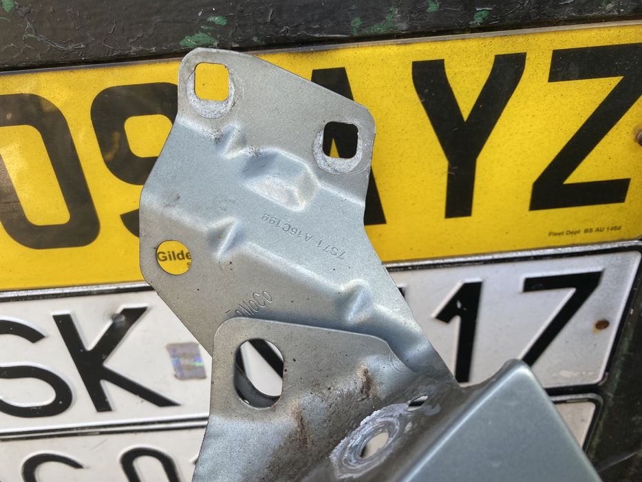 Крила передні ліве праве Ford Mondeo MK4