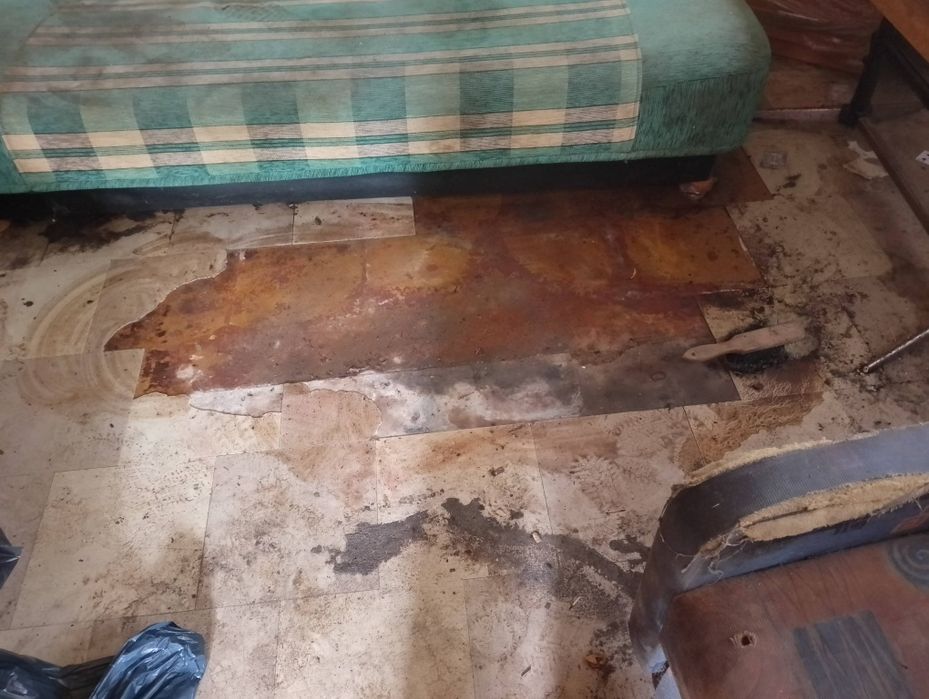 Sprzątanie po zgonie zmarłych zgonach dezynfekcja ozonowanie utylizacja mebli Vector