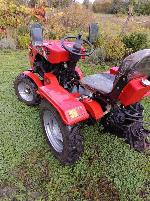 Трактор, мінітрактор DW 120 RX.