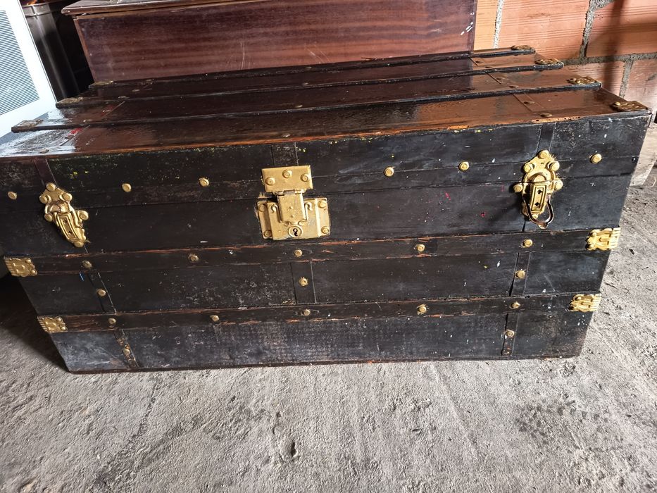 Baú madeira antigo