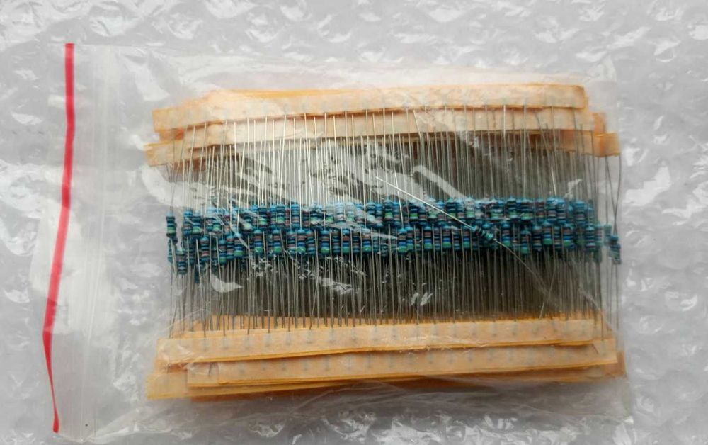 600 шт набор выводных резисторов 30 номиналов по 20 шт мощность 1/4 W
