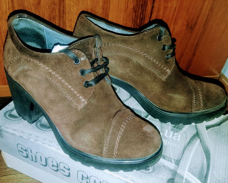 Жіночі туфлі броги замшеві