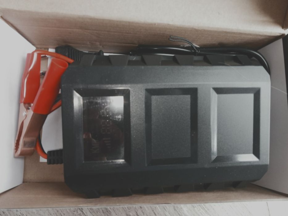 Зарядний пристрій 20А