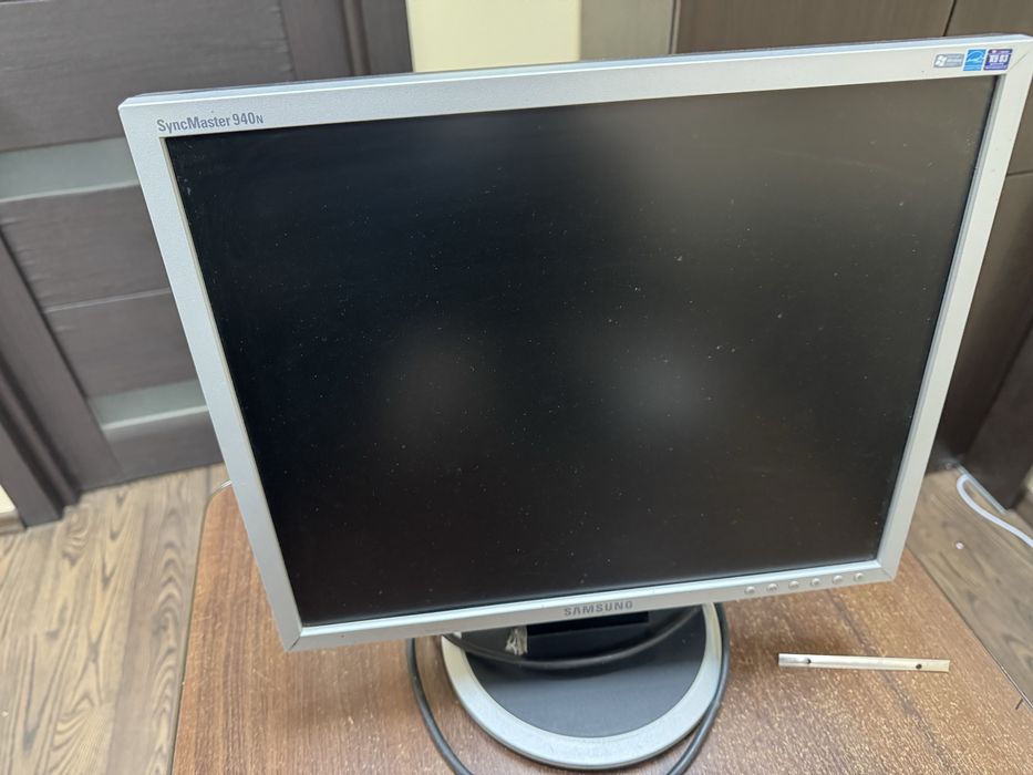 Продам мониторы