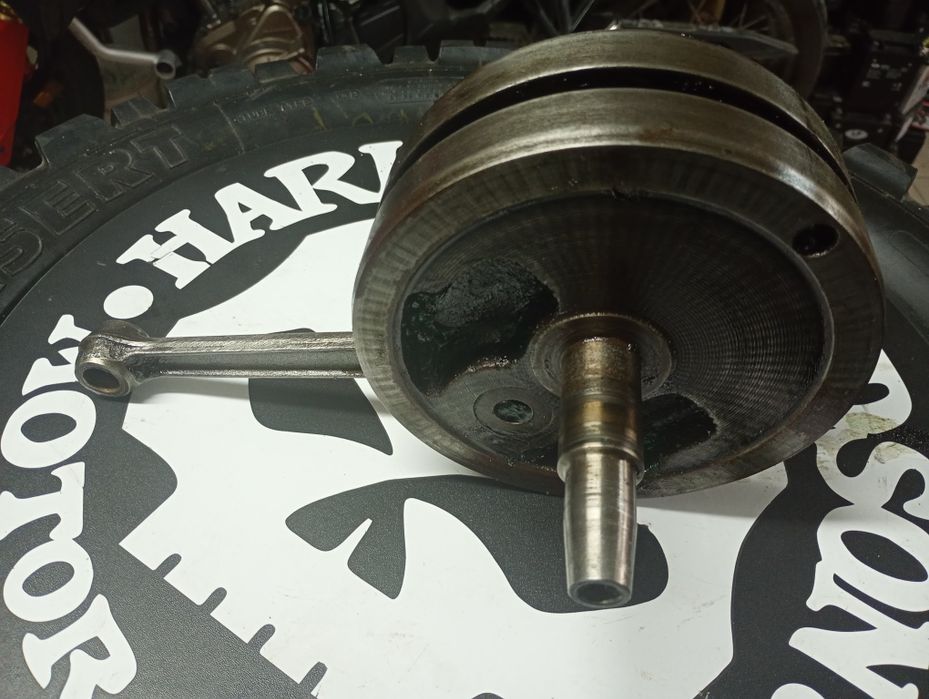 Wał korbowy iż 350 po regeneracji