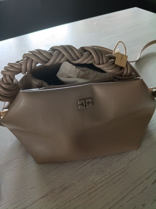 GANNI Bou Bag A5242 Grège 983 – NOWA Z METKĄ – oryginalna torebka