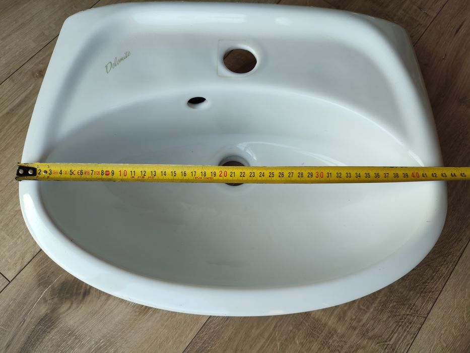 Umywalka biała rozm. 45x 34