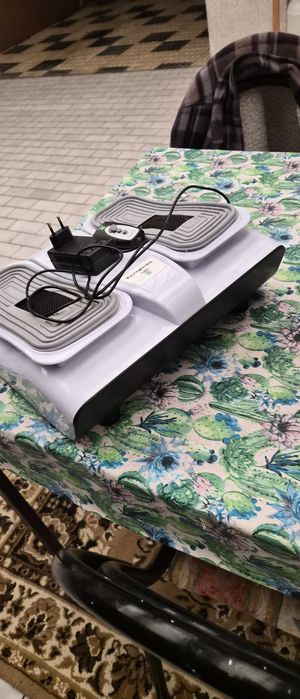Massajador de pernas vibratório Shiatsu VibroMoving CINZA