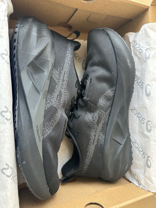 Кросівки Asics Novablast 5, Розмір 42,5/43,5/44/45!