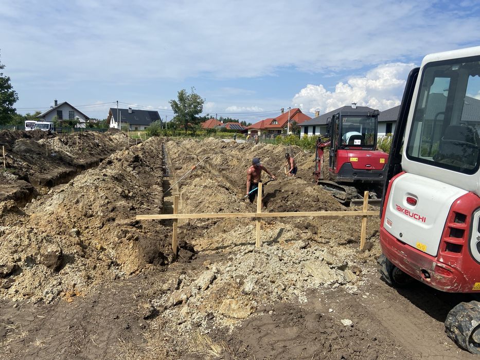 Usługi koparka minikoparka 3t wozidło wynajem Mielec Przecław
