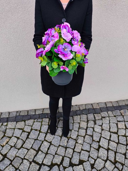 Stroik na grób, cmentarz, pomnik, kompozycja nagrobna,wiązanka, bratki