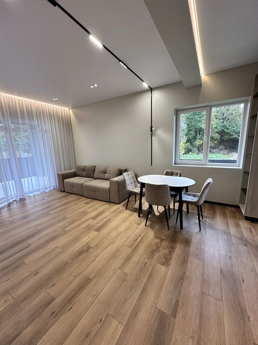 Продаж розкішного будинку в р-ні Червениця