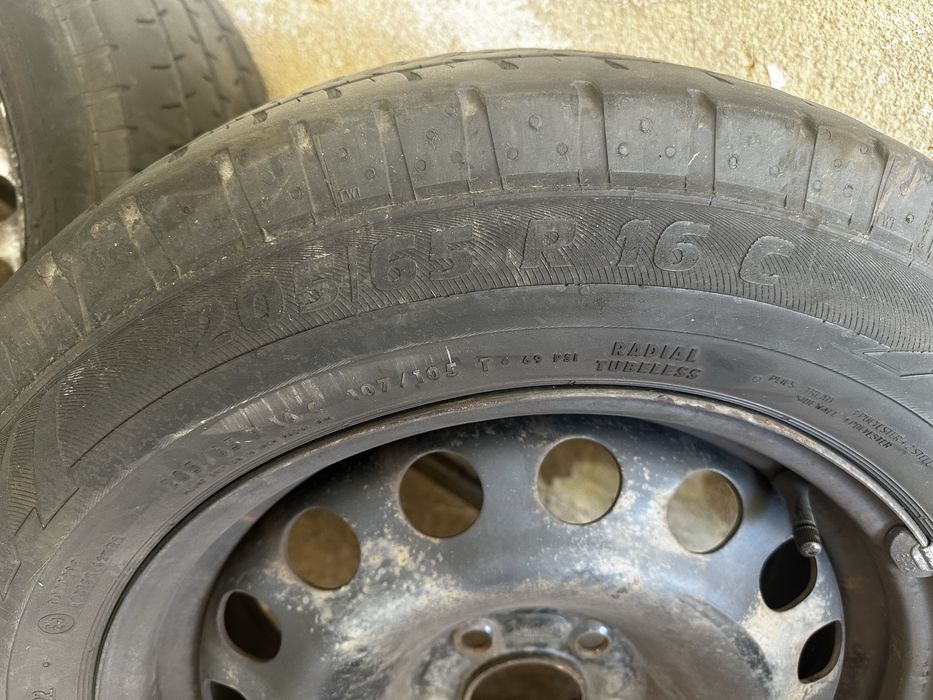 Pneus e jantes Ford Transit Conet