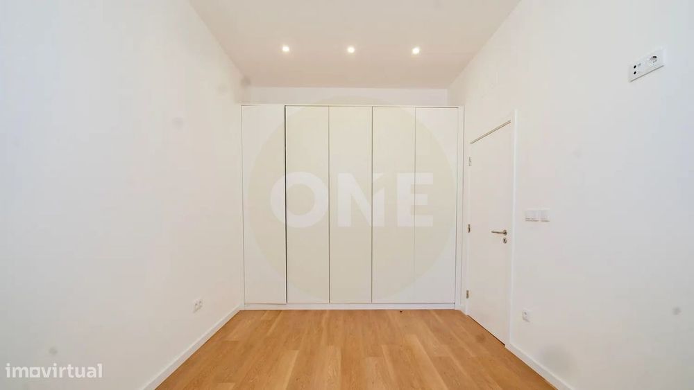 Apartamento T3 Remodelado, no bairro da Codivel, Odivelas