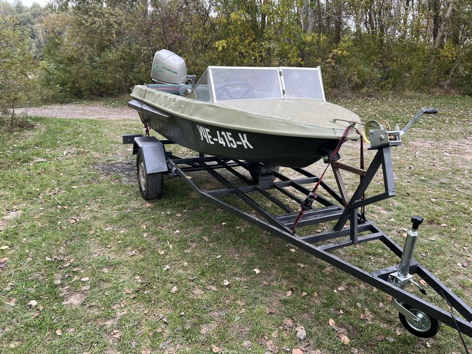 Продам човен Немон з мотором Honda 25