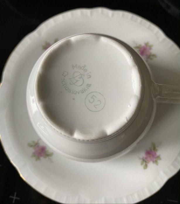 Filiżanka ze spodkiem