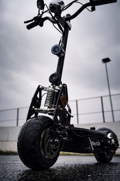 TINY TOM (Trotinete Eletrica)