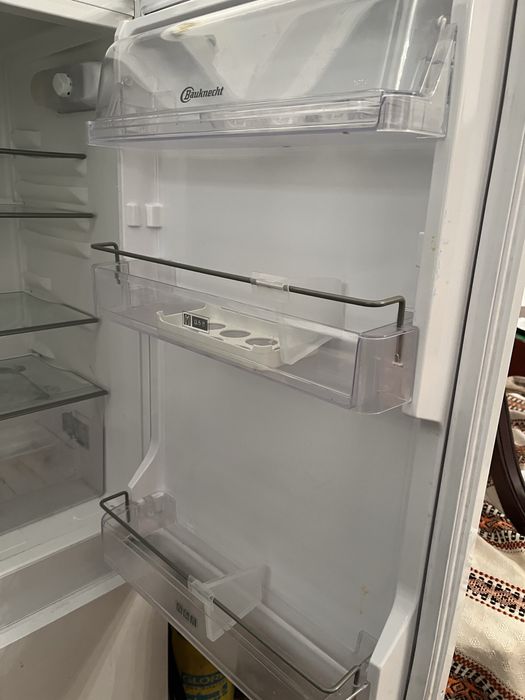 Lodowka Bauknecht  pod zabudowe ! Okazja