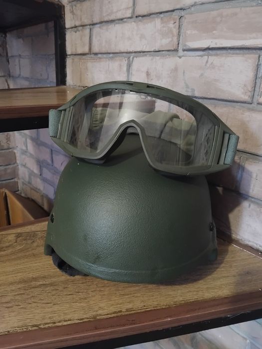 Шолом PASGT  та тактичні окуляри-маска