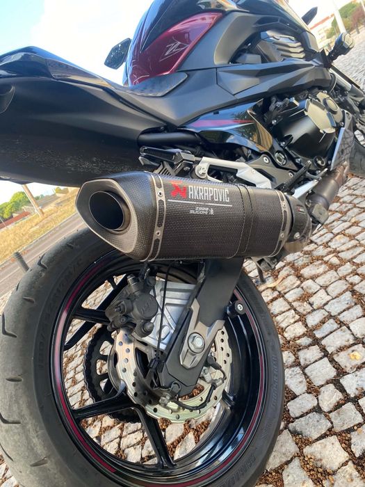 Kawasaki Z800 - Preto e Bordeaux
