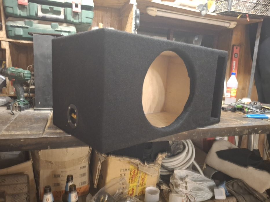 Короб для сабвуфера 12 дюймів фазоінверторний фанера