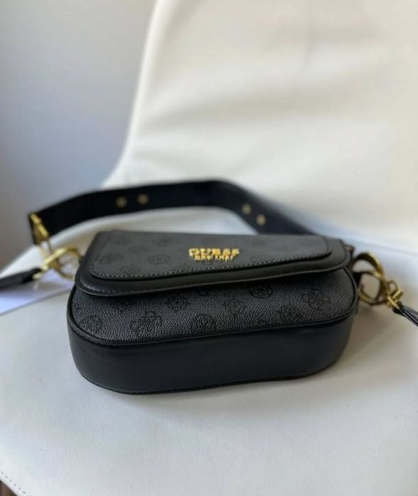 Сумка сідло Guess монограмна