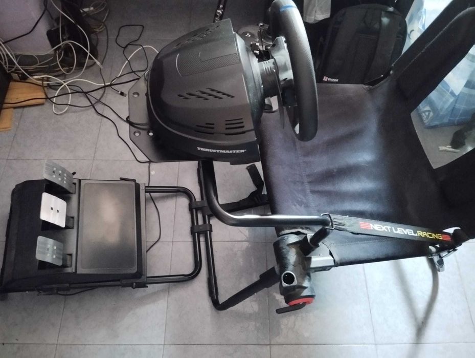 Simulador Thrustmaster