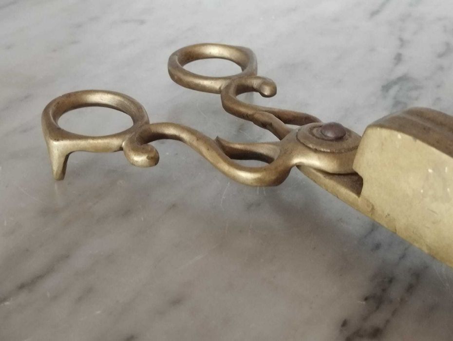 Tesoura Apaga Velas Antiga Latão