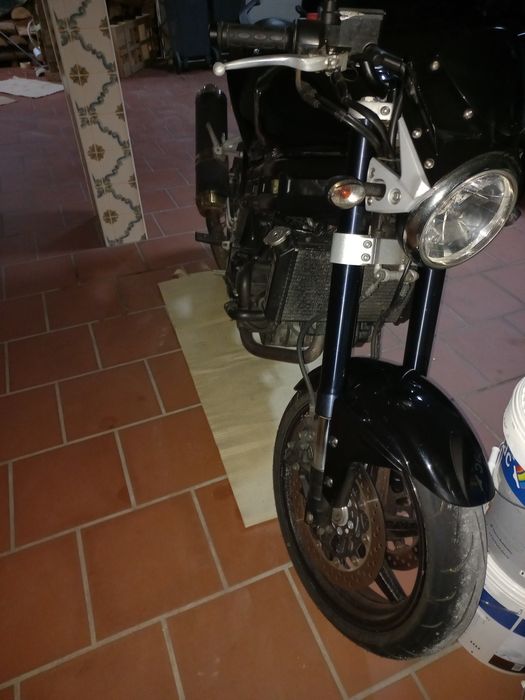 Hyosung 650I impecável