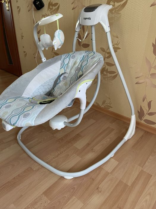 Укачивающия детская качеля