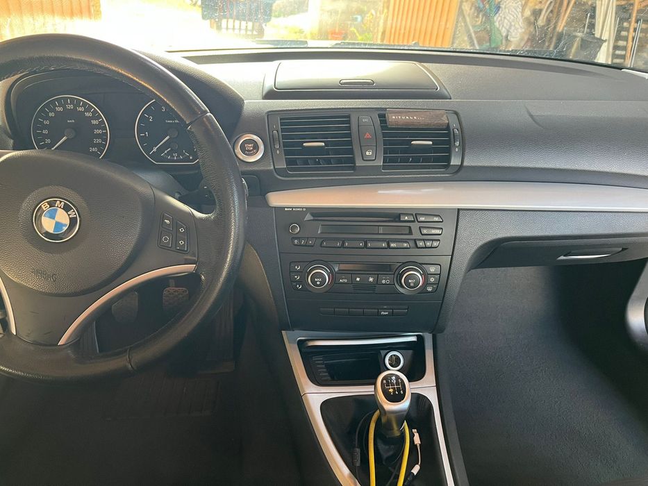 BMW série 116i Gasolina