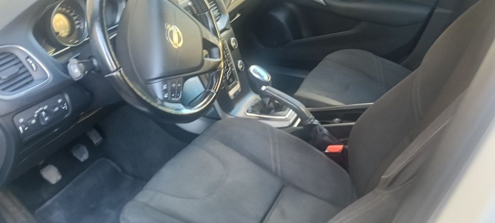 Volvo V40 em excelente estado