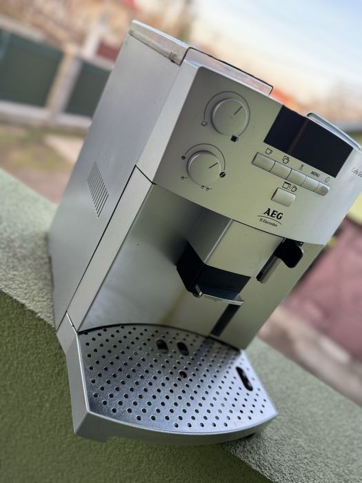 Кавовий апарат AEG