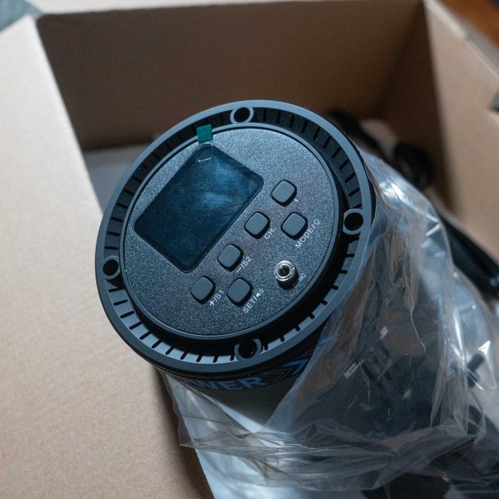 Flash NEEWER Q300 300Ws