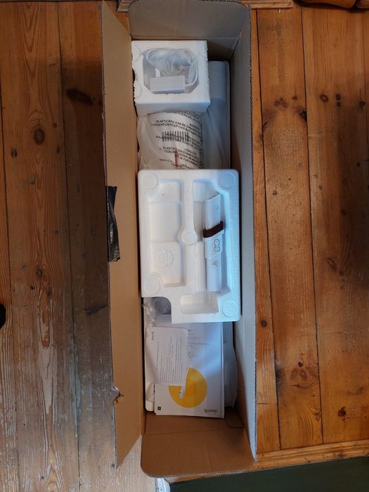 175Odkurzacz pionowy akumulatorowy dermatolog v20 plus