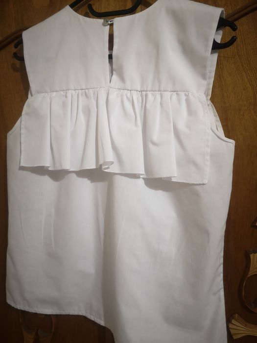 Блузка для школьници.