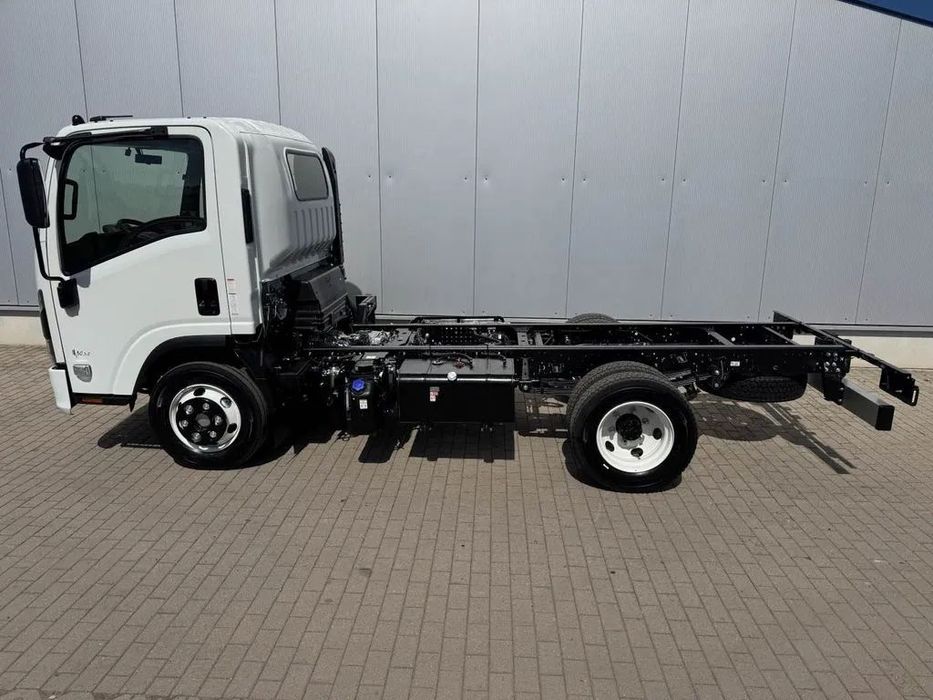Isuzu M30  Nowy Model!!