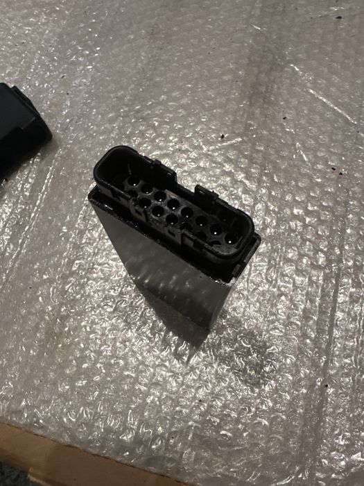 Honda VFR 750 RC36 Moduł zapłonowy MT4A MNE-701A 9 V108