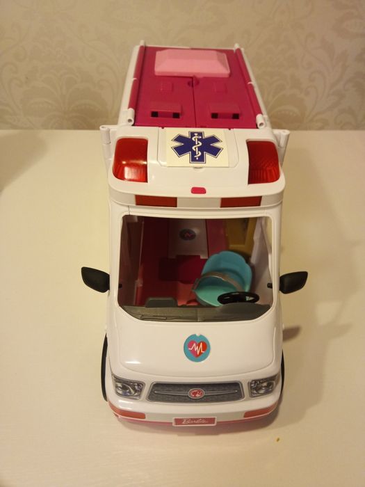 Barbie Karetka Mobilna Klinika