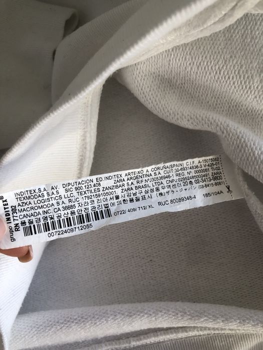 Biała bluza zara