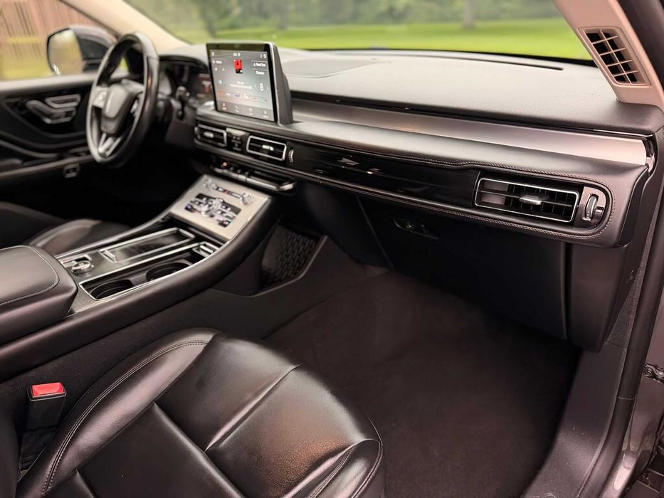 Lincoln Aviator      2020