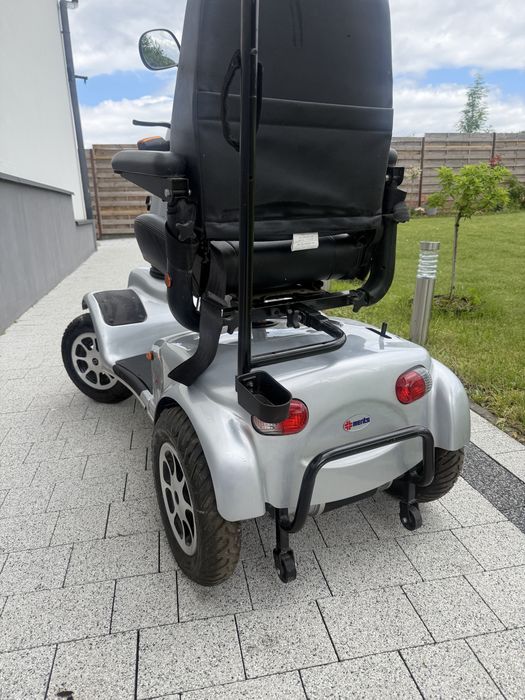 Skuter inwalidzki elektryczny Merits 4-kołowy – sprawny, wygodny